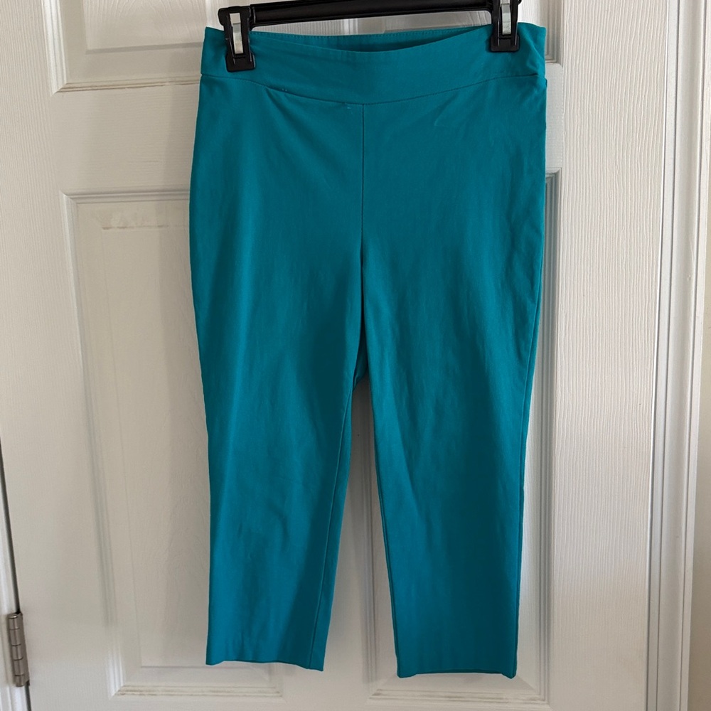 Teal Women's stretch Capri Pants